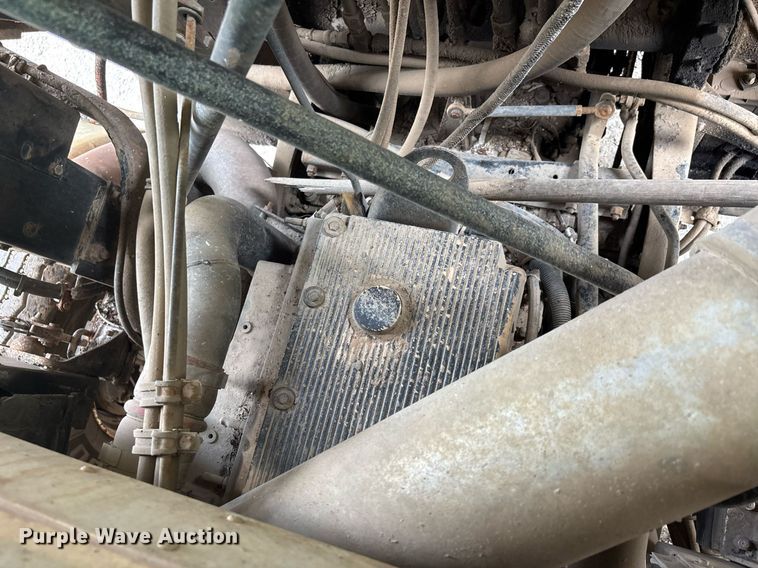 image for item DW7094 1997 Volvo Xpeditor refuse truck