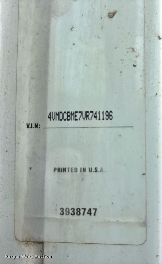 image for item DW7094 1997 Volvo Xpeditor refuse truck