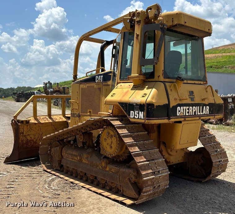 image for item DW7095 2006 Caterpillar D5N XL dozer