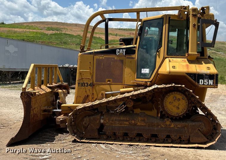 image for item DW7095 2006 Caterpillar D5N XL dozer