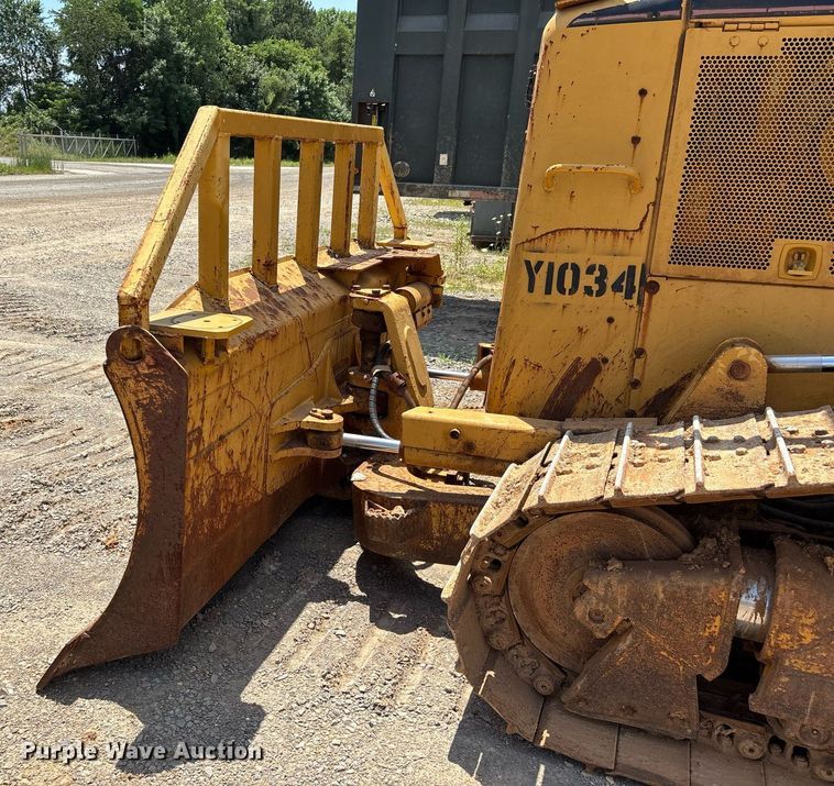 image for item DW7095 2006 Caterpillar D5N XL dozer