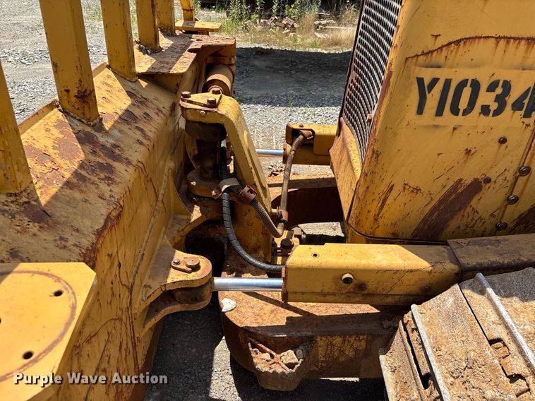 image for item DW7095 2006 Caterpillar D5N XL dozer