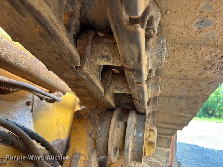 image for item DW7095 2006 Caterpillar D5N XL dozer