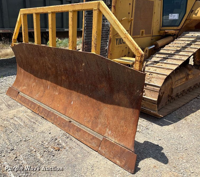 image for item DW7095 2006 Caterpillar D5N XL dozer