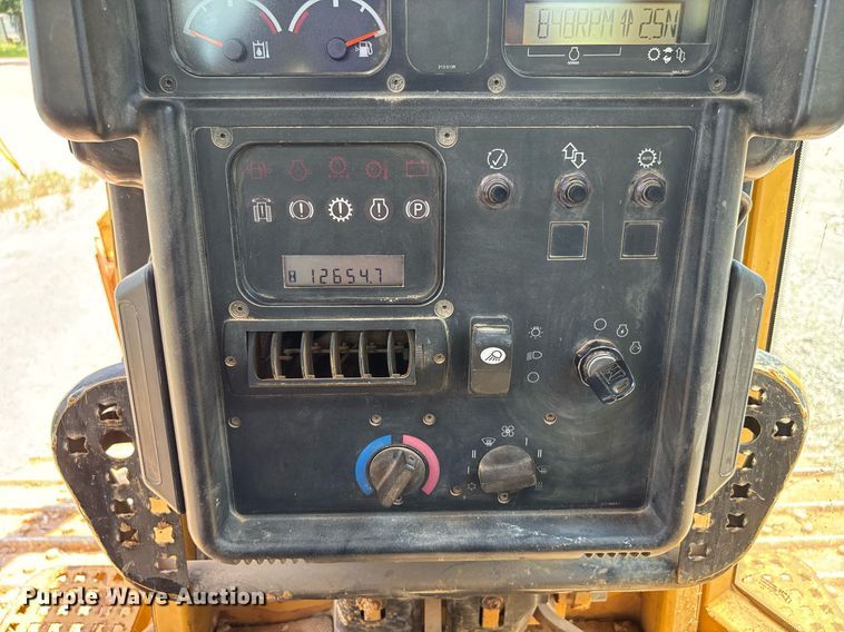 image for item DW7095 2006 Caterpillar D5N XL dozer