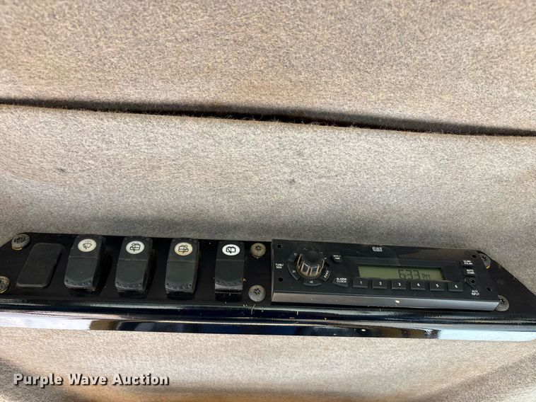 image for item DW7095 2006 Caterpillar D5N XL dozer