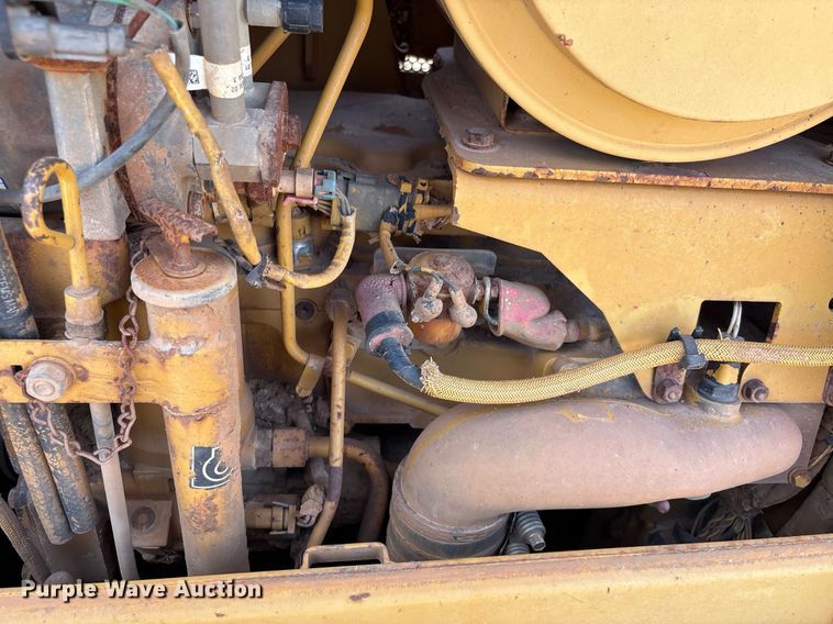 image for item DW7095 2006 Caterpillar D5N XL dozer