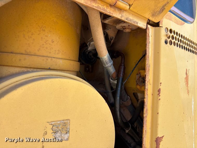 image for item DW7095 2006 Caterpillar D5N XL dozer