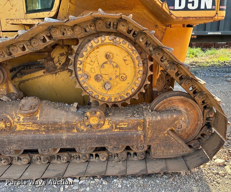 image for item DW7095 2006 Caterpillar D5N XL dozer