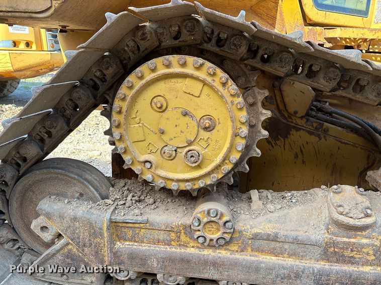 image for item DW7095 2006 Caterpillar D5N XL dozer