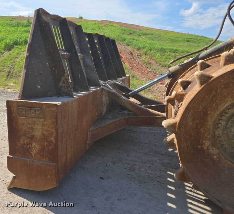 image for item DW7096 2001 Caterpillar 836G landfill compactor