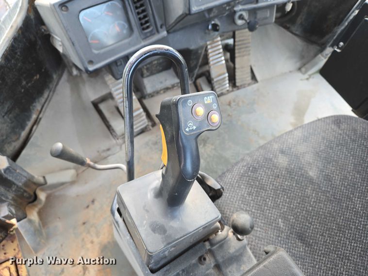 image for item DW7096 2001 Caterpillar 836G landfill compactor