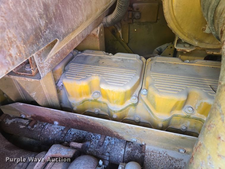 image for item DW7096 2001 Caterpillar 836G landfill compactor