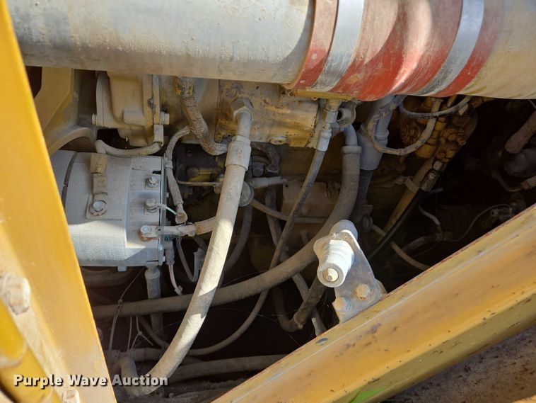 image for item DW7096 2001 Caterpillar 836G landfill compactor