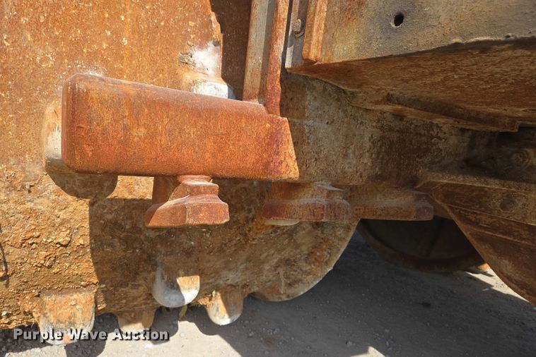 image for item DW7096 2001 Caterpillar 836G landfill compactor