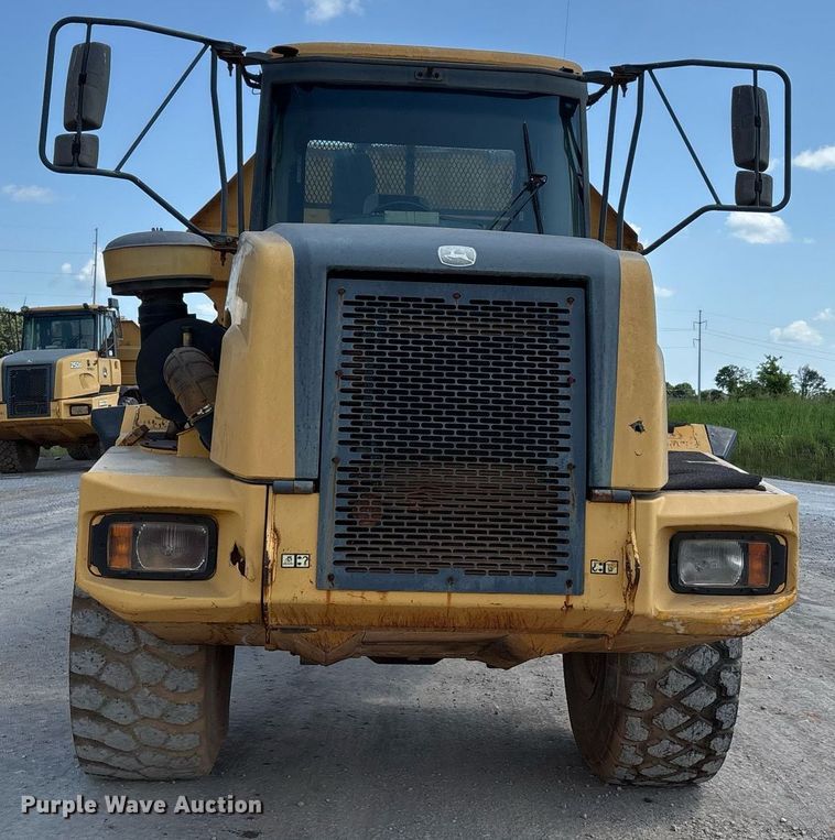 image for item DW7097 2006 John Deere 300D haul truck