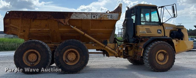 image for item DW7097 2006 John Deere 300D haul truck