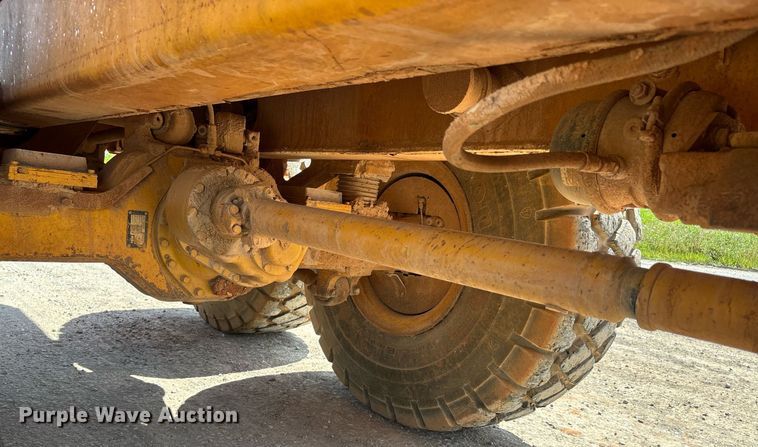 image for item DW7097 2006 John Deere 300D haul truck