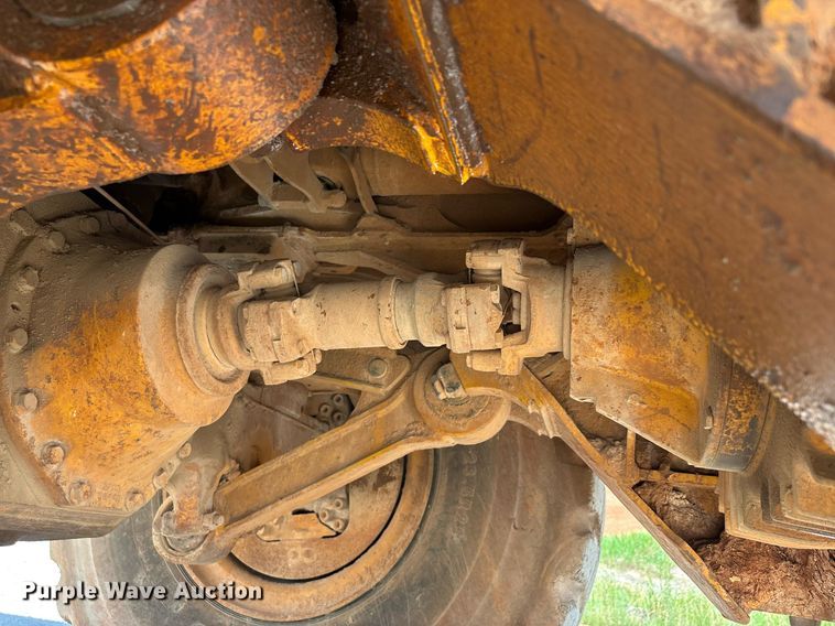 image for item DW7097 2006 John Deere 300D haul truck