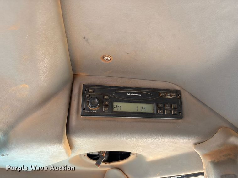 image for item DW7097 2006 John Deere 300D haul truck