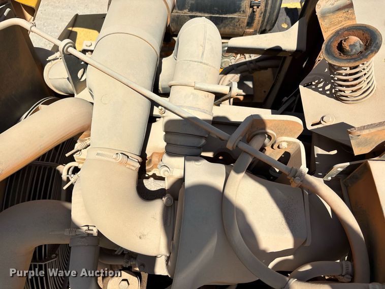 image for item DW7097 2006 John Deere 300D haul truck