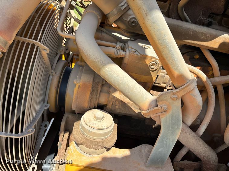 image for item DW7097 2006 John Deere 300D haul truck