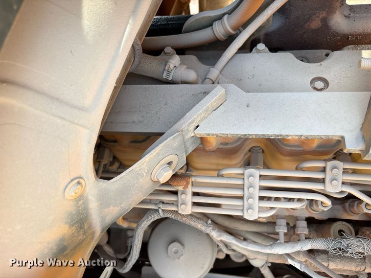 image for item DW7097 2006 John Deere 300D haul truck