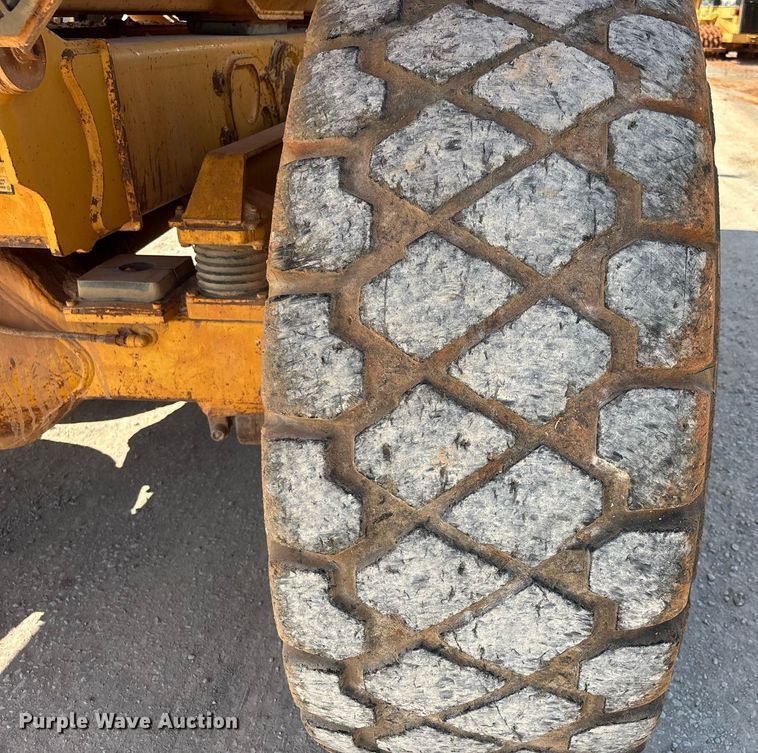 image for item DW7097 2006 John Deere 300D haul truck