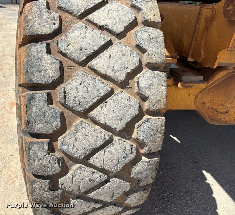 image for item DW7097 2006 John Deere 300D haul truck