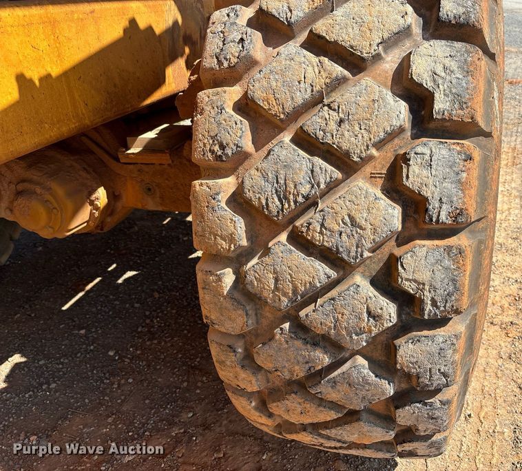 image for item DW7097 2006 John Deere 300D haul truck