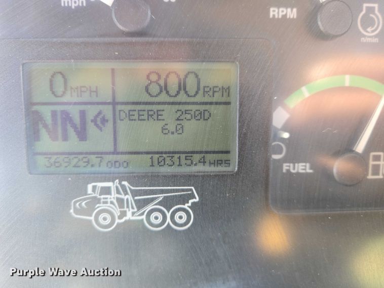 image for item DW7098 2011 John Deere 250D Series II haul truck