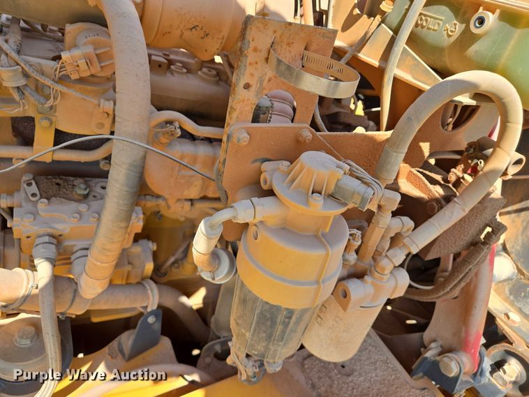 image for item DW7098 2011 John Deere 250D Series II haul truck