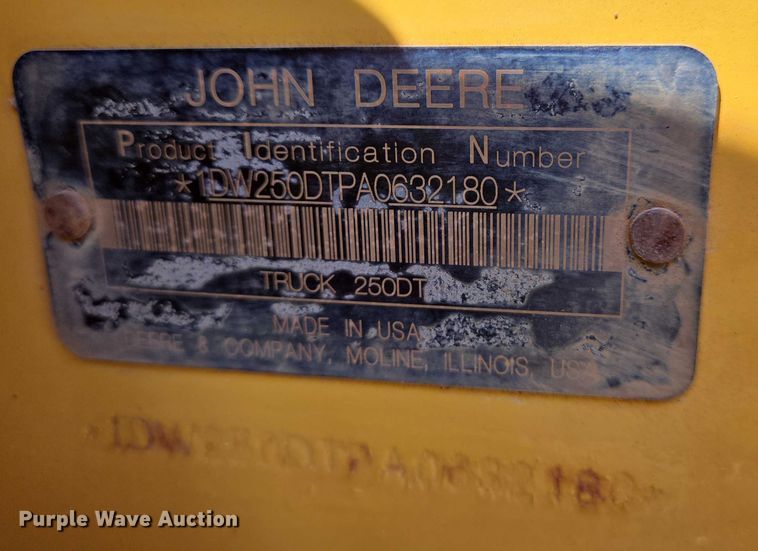 image for item DW7098 2011 John Deere 250D Series II haul truck