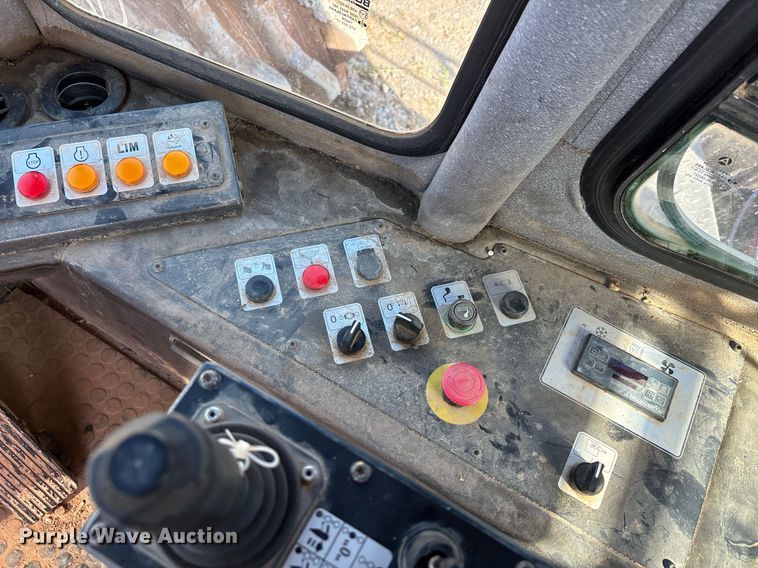 image for item DW7099 2012 Bomag BC1172RB3 landfill compactor