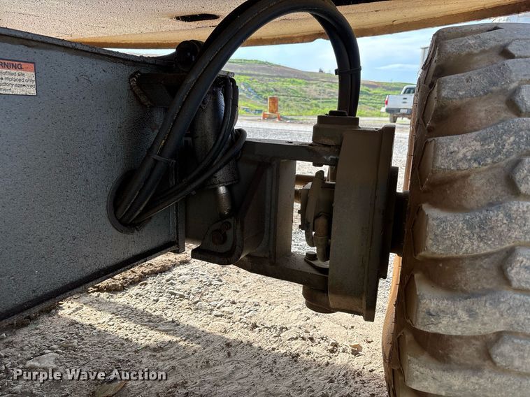 image for item DW7100 1998 Terex TB44 boom lift