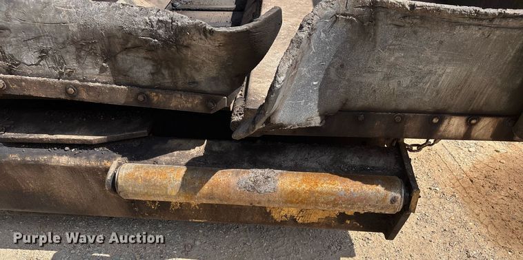 image for item DW7119 1999 Blaw-Knox PF-5510 paver