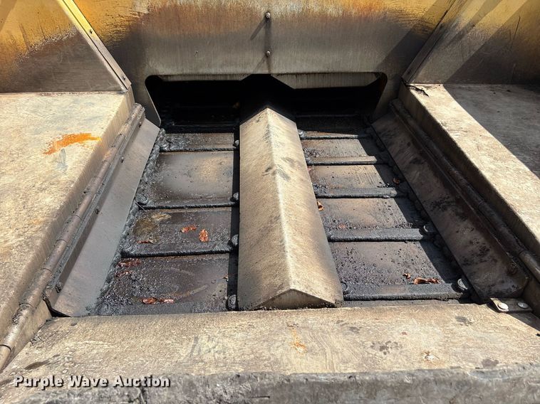 image for item DW7119 1999 Blaw-Knox PF-5510 paver