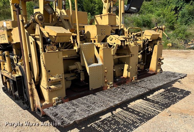 image for item DW7119 1999 Blaw-Knox PF-5510 paver