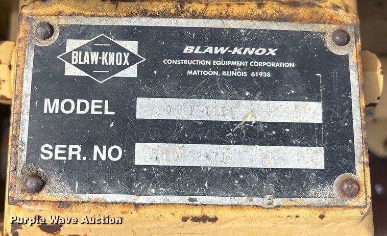 image for item DW7119 1999 Blaw-Knox PF-5510 paver