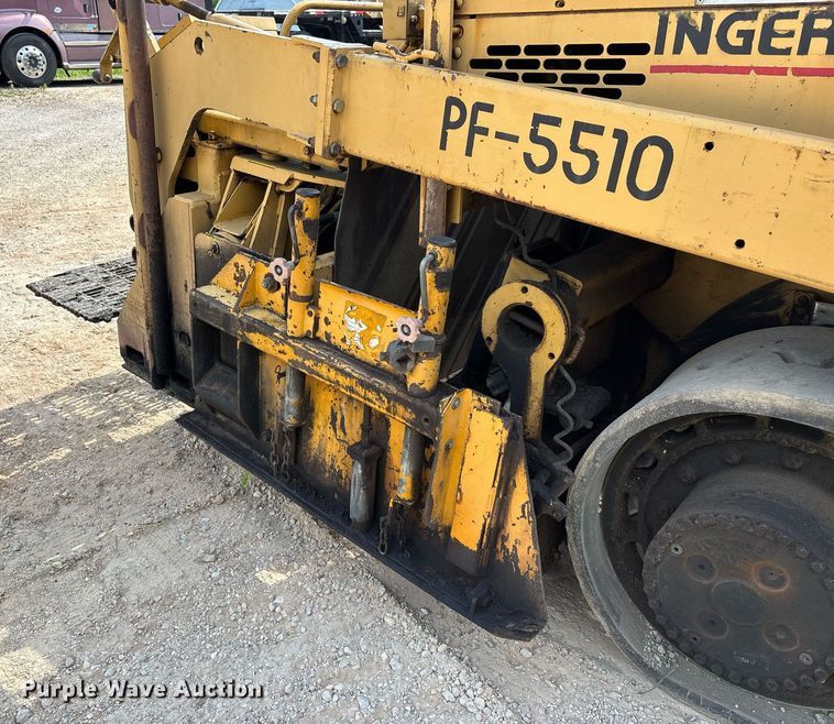 image for item DW7119 1999 Blaw-Knox PF-5510 paver