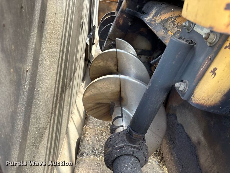 image for item DW7119 1999 Blaw-Knox PF-5510 paver