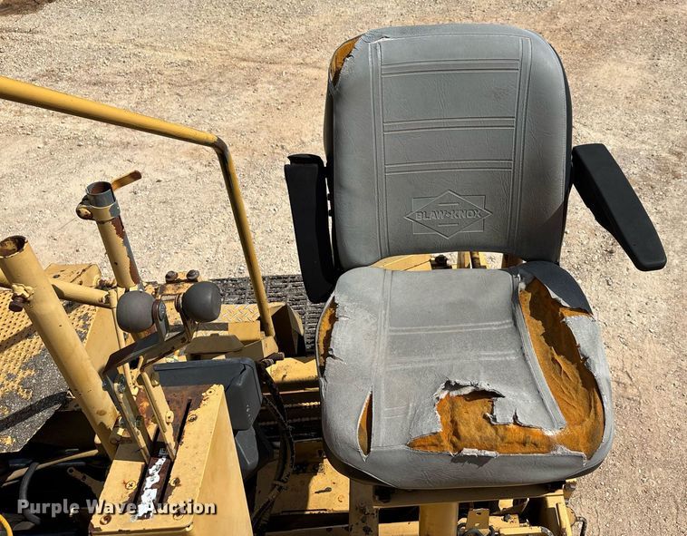 image for item DW7119 1999 Blaw-Knox PF-5510 paver