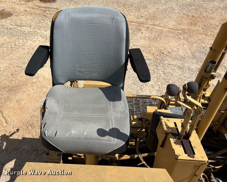 image for item DW7119 1999 Blaw-Knox PF-5510 paver