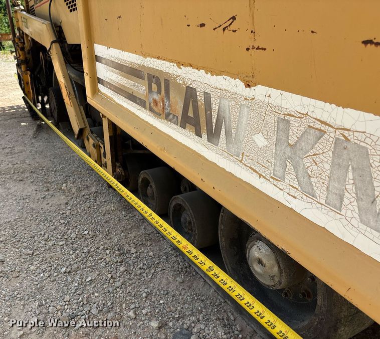 image for item DW7119 1999 Blaw-Knox PF-5510 paver