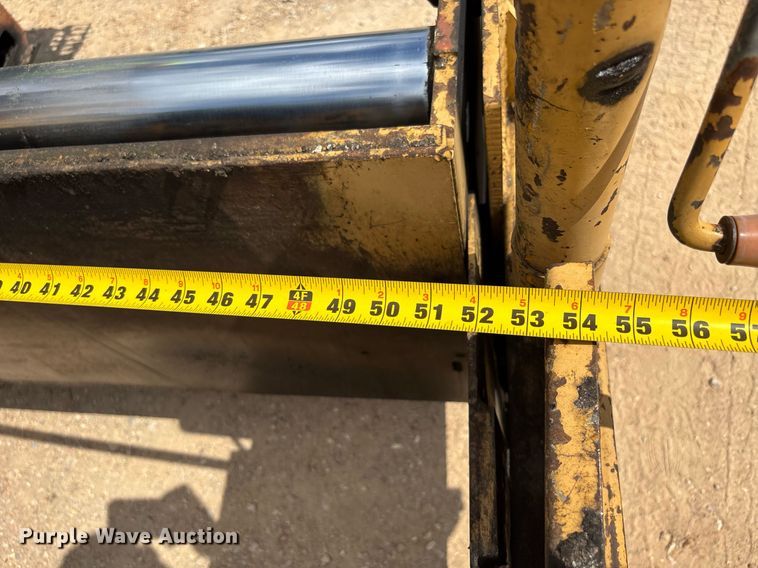 image for item DW7119 1999 Blaw-Knox PF-5510 paver