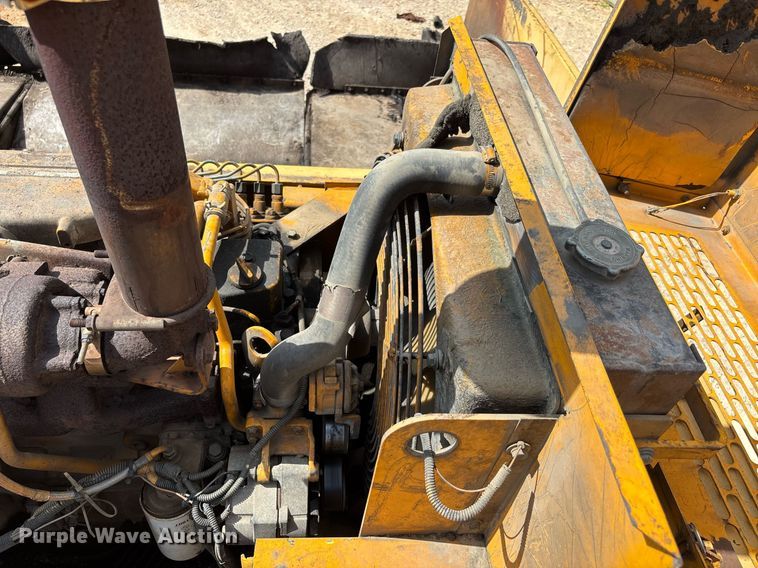 image for item DW7119 1999 Blaw-Knox PF-5510 paver