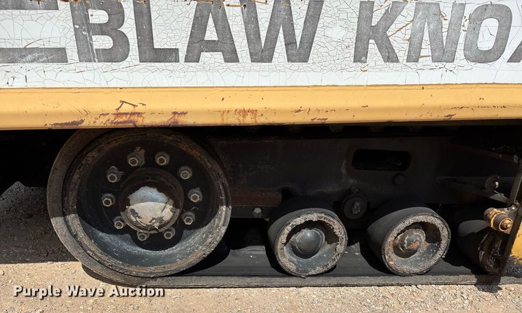 image for item DW7119 1999 Blaw-Knox PF-5510 paver