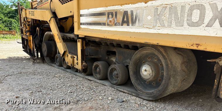image for item DW7119 1999 Blaw-Knox PF-5510 paver
