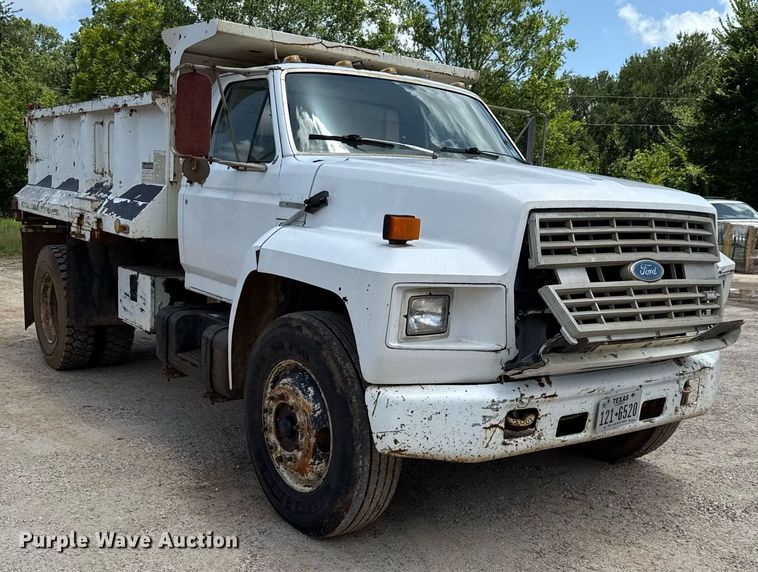 image for item DX5534 1991 Ford F800F dump truck