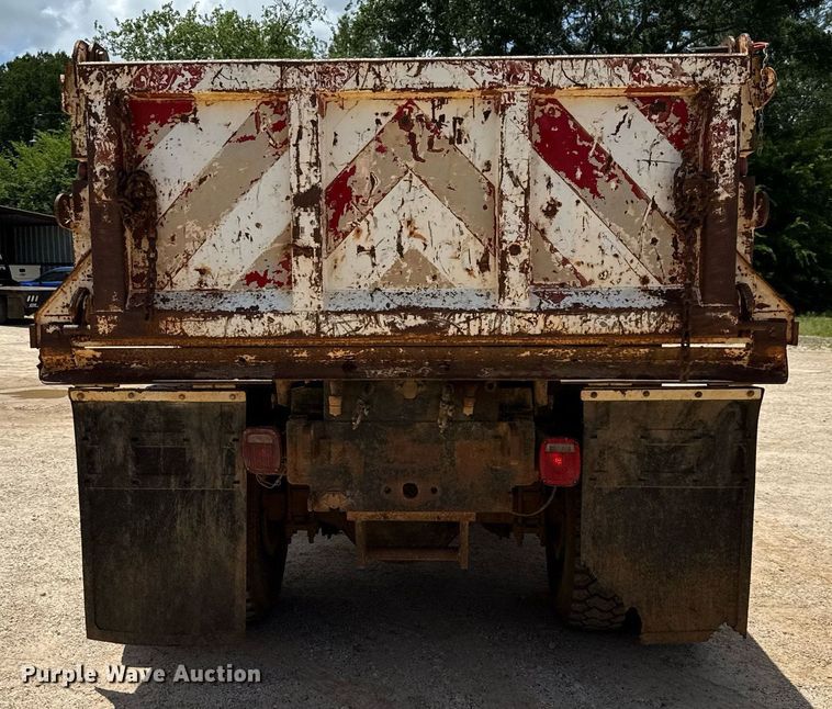 image for item DX5534 1991 Ford F800F dump truck